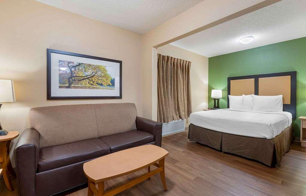 Extended Stay America Suites - Chicago - Lombard - Yorktown Center Room photo