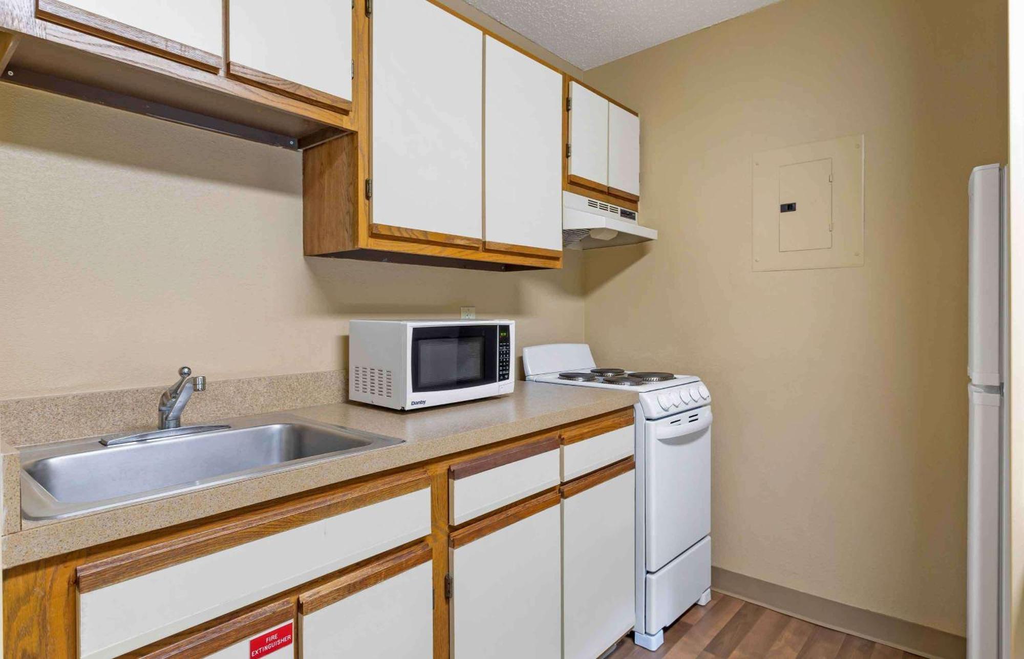 Extended Stay America Suites - Chicago - Lombard - Yorktown Center Exterior photo